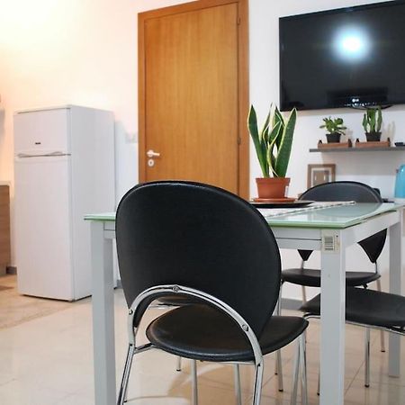 Lincoln Apartment Палермо Екстериор снимка